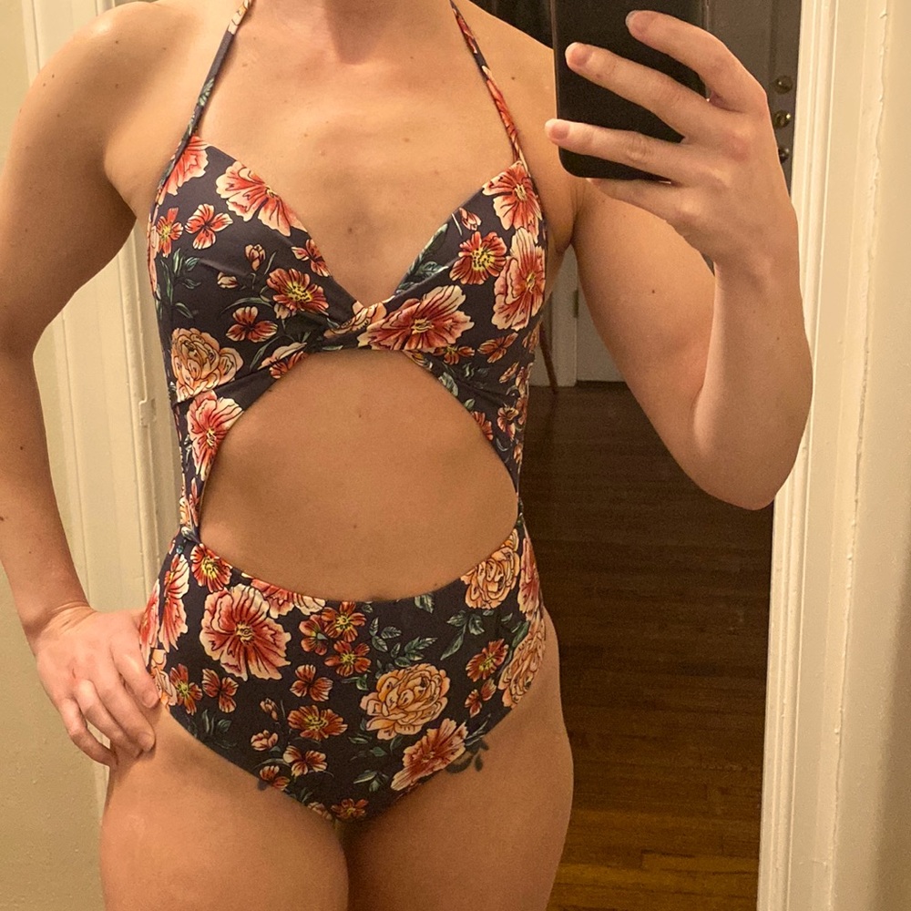 One piece flower print bathing suit